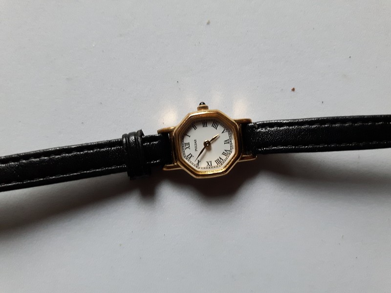 Pulsar Ladies Watch Gold Plated Case And Jet Winder